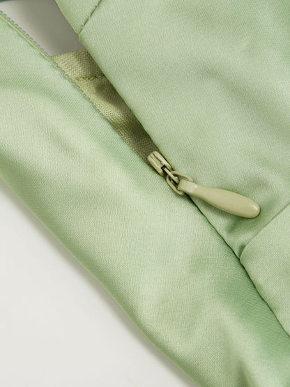 Vestido Maxi A-line con nudo y cuello halter de satén - Verde Matcha