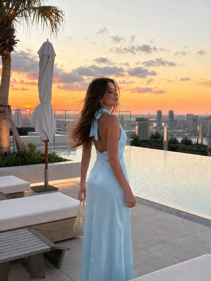 Vestido Maxi A-line con nudo y cuello halter de satén - Azul Cielo