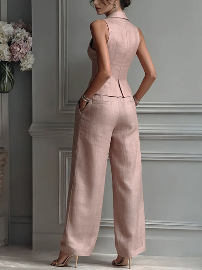 Traje de dos piezas con cuello en V y botones